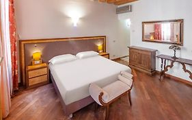 City Centre Rooms And Apartments
